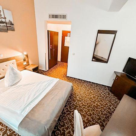 Hotel Neon Τιμισοάρα Εξωτερικό φωτογραφία