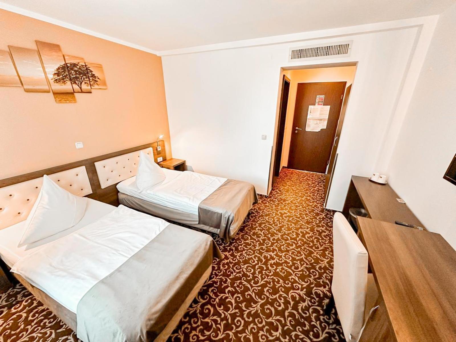 Hotel Neon Τιμισοάρα Εξωτερικό φωτογραφία